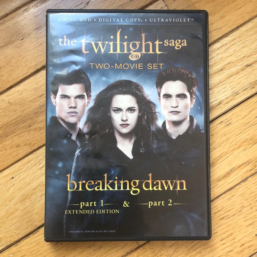 The Twilight Saga Breaking Dawn Part 1 & Part 2 2-Disc DVD Set w/ Digital Copy
